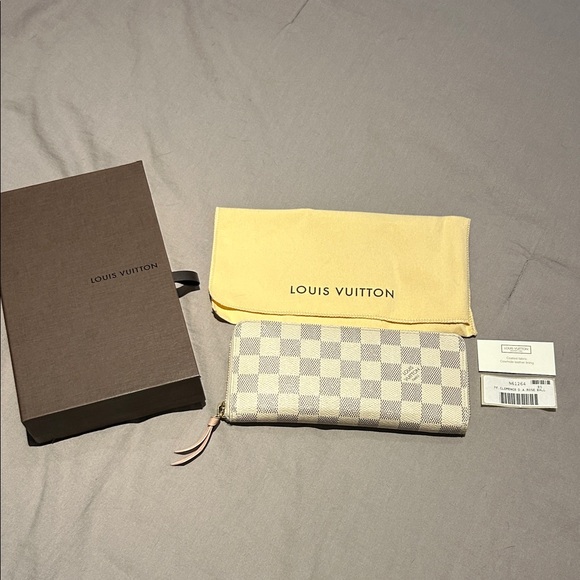 Louis Vuitton Handbags - Louis Vuitton Clemence wallet - in Damier Azur